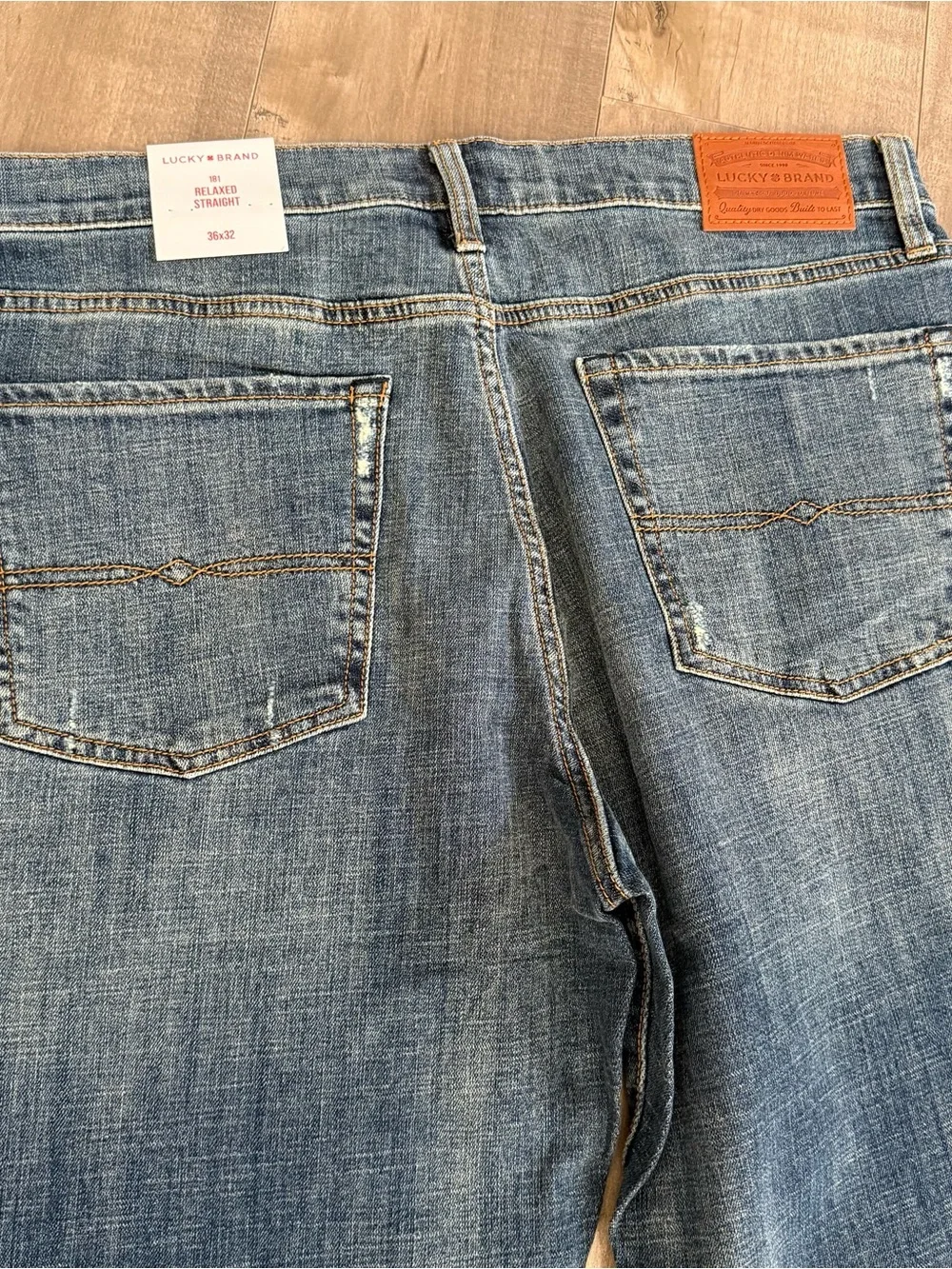 NEW Lucky Brand Relaxed Straight Jeans Denim 36 x 32 181 Comfort Stretch Vintage